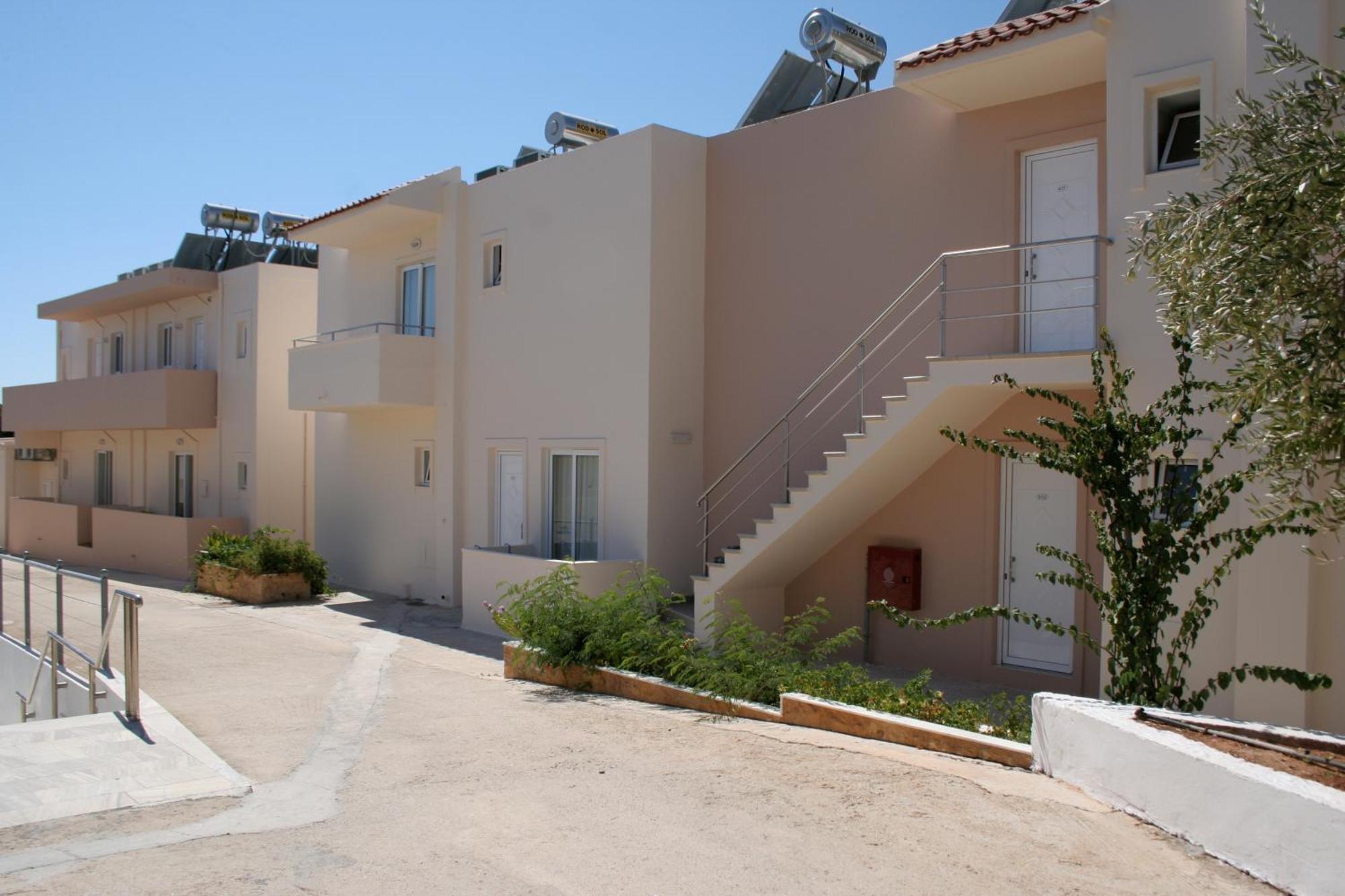 Amaryllis Front Hotel 3*